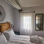 Idyllium Relais - Private Retreat With Panoramic Pool & Sea Views Semesterbostad *