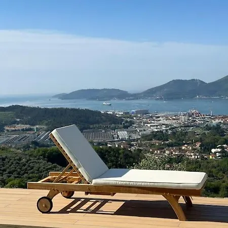 Vakantiehuis Idyllium Relais- Countryside With Panoramic Pool And Breathtaking Sea Views *