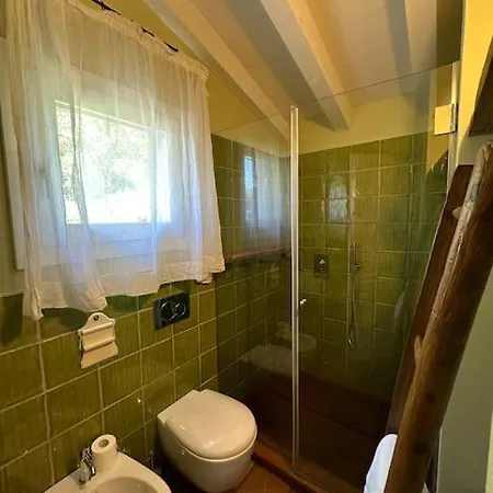 Vakantiehuis Idyllium Relais- Countryside With Panoramic Pool And Breathtaking Sea Views La Spezia