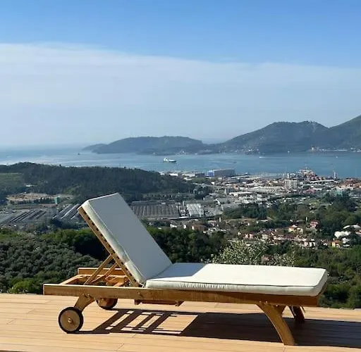 Hébergement de vacances Idyllium Relais- Countryside With Panoramic Pool And Breathtaking Sea Views *